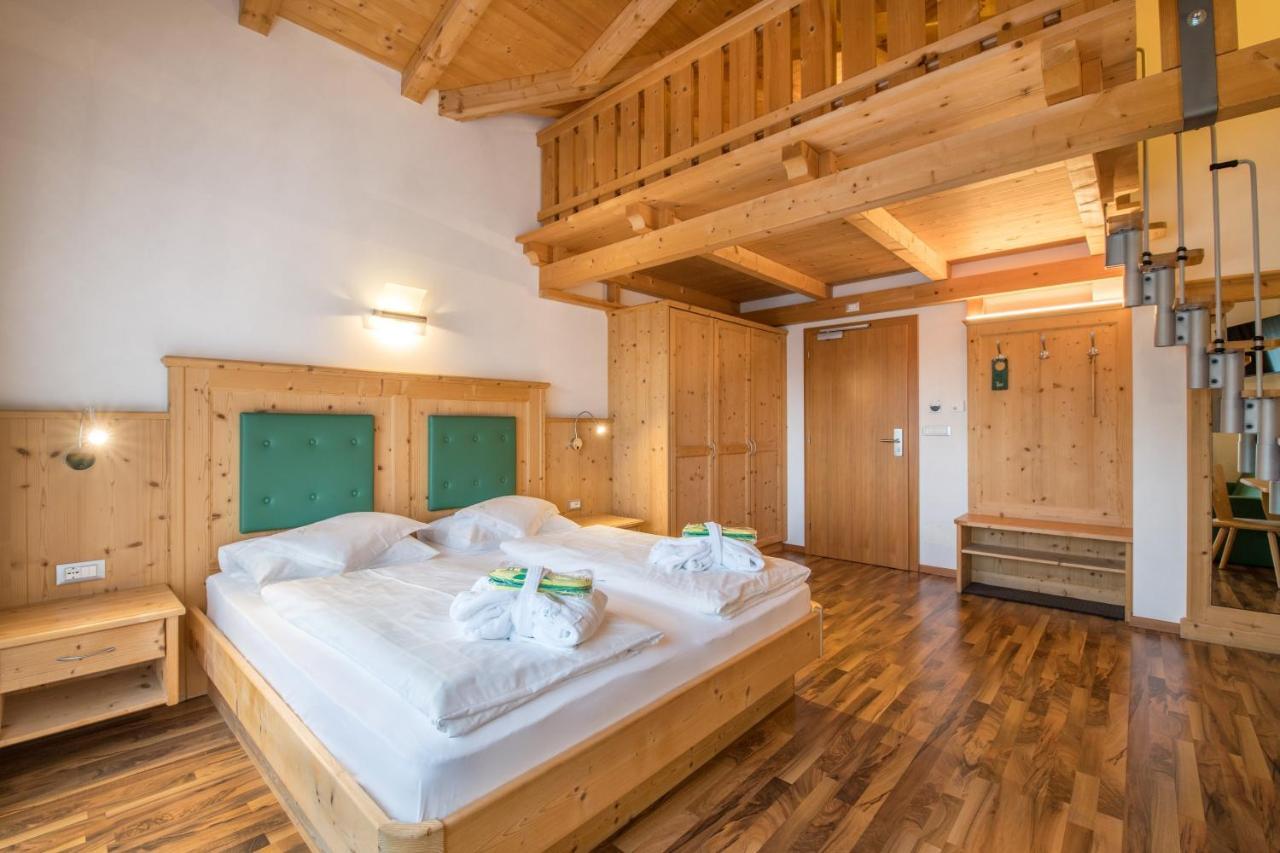 Garni Hotel Bel Vert Selva di Val Gardena Ngoại thất bức ảnh