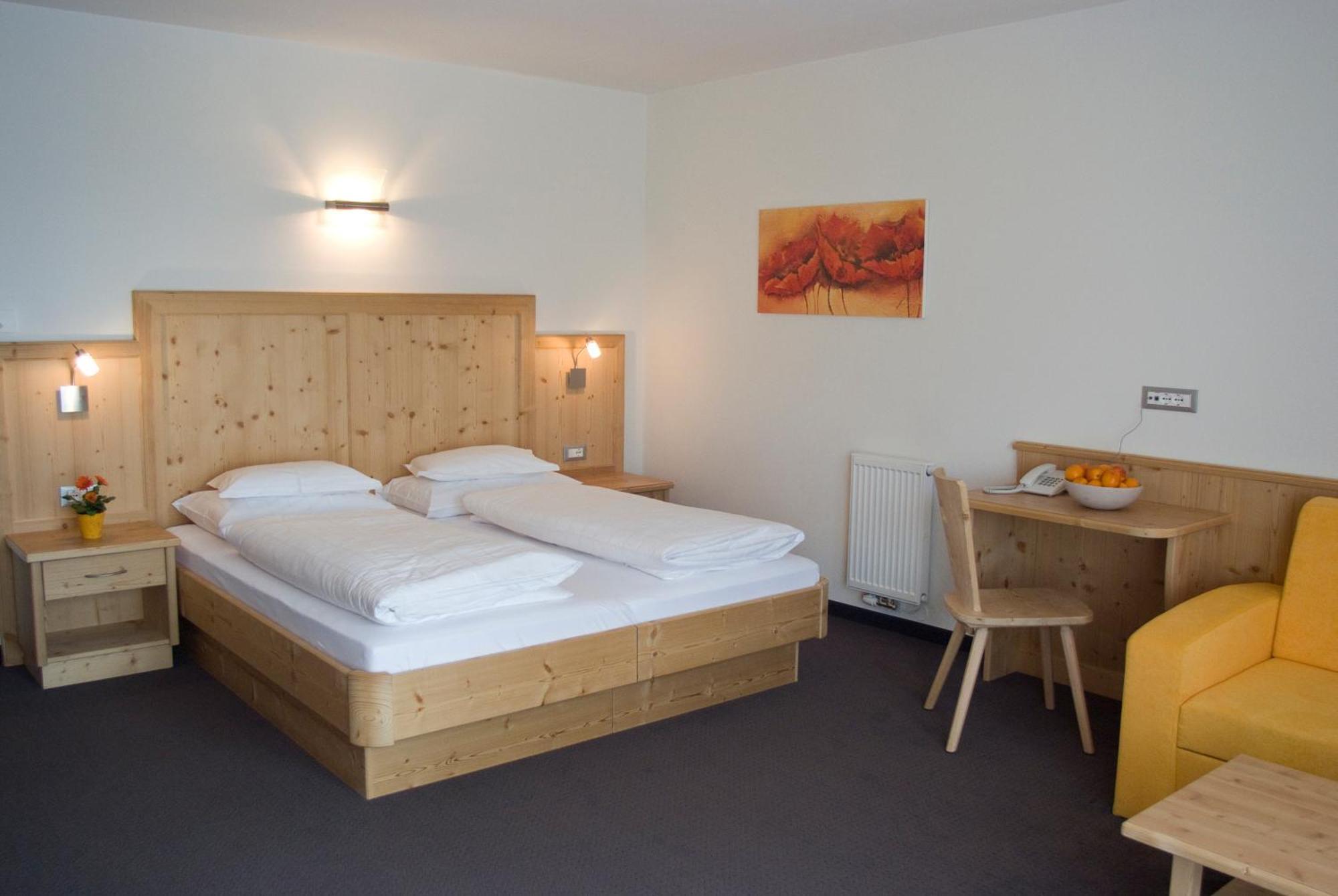Garni Hotel Bel Vert Selva di Val Gardena Ngoại thất bức ảnh