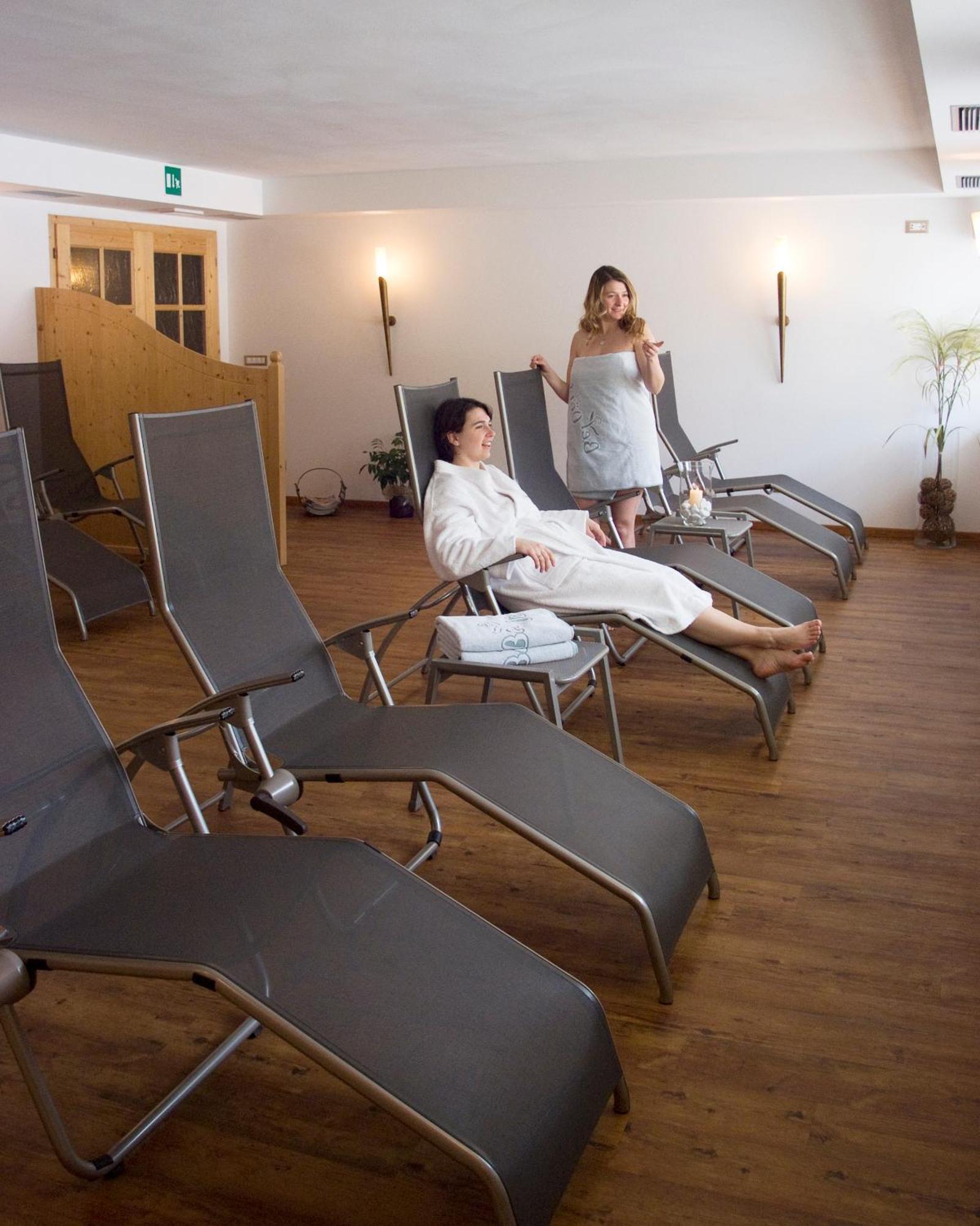 Garni Hotel Bel Vert Selva di Val Gardena Ngoại thất bức ảnh