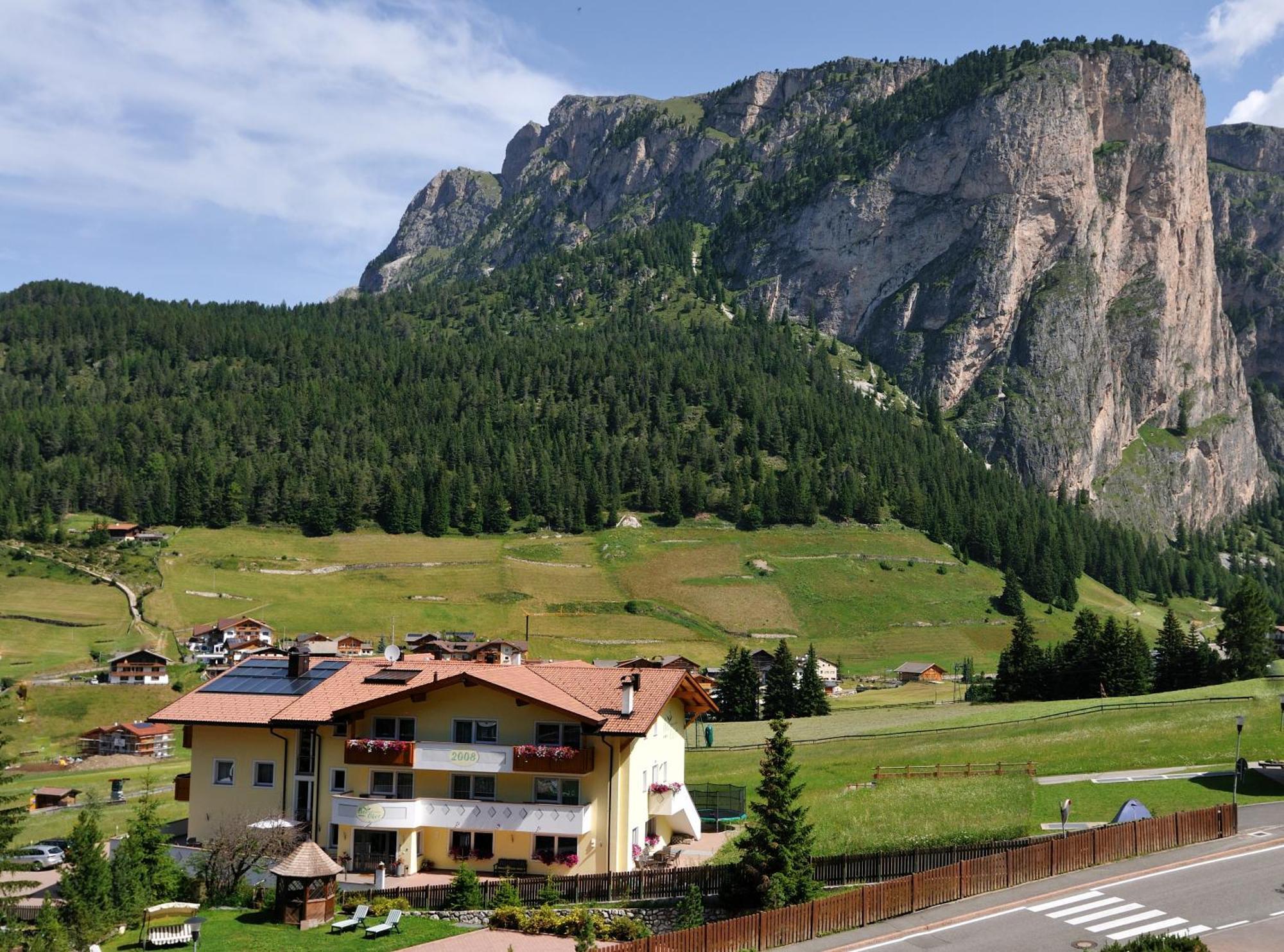 Garni Hotel Bel Vert Selva di Val Gardena Ngoại thất bức ảnh