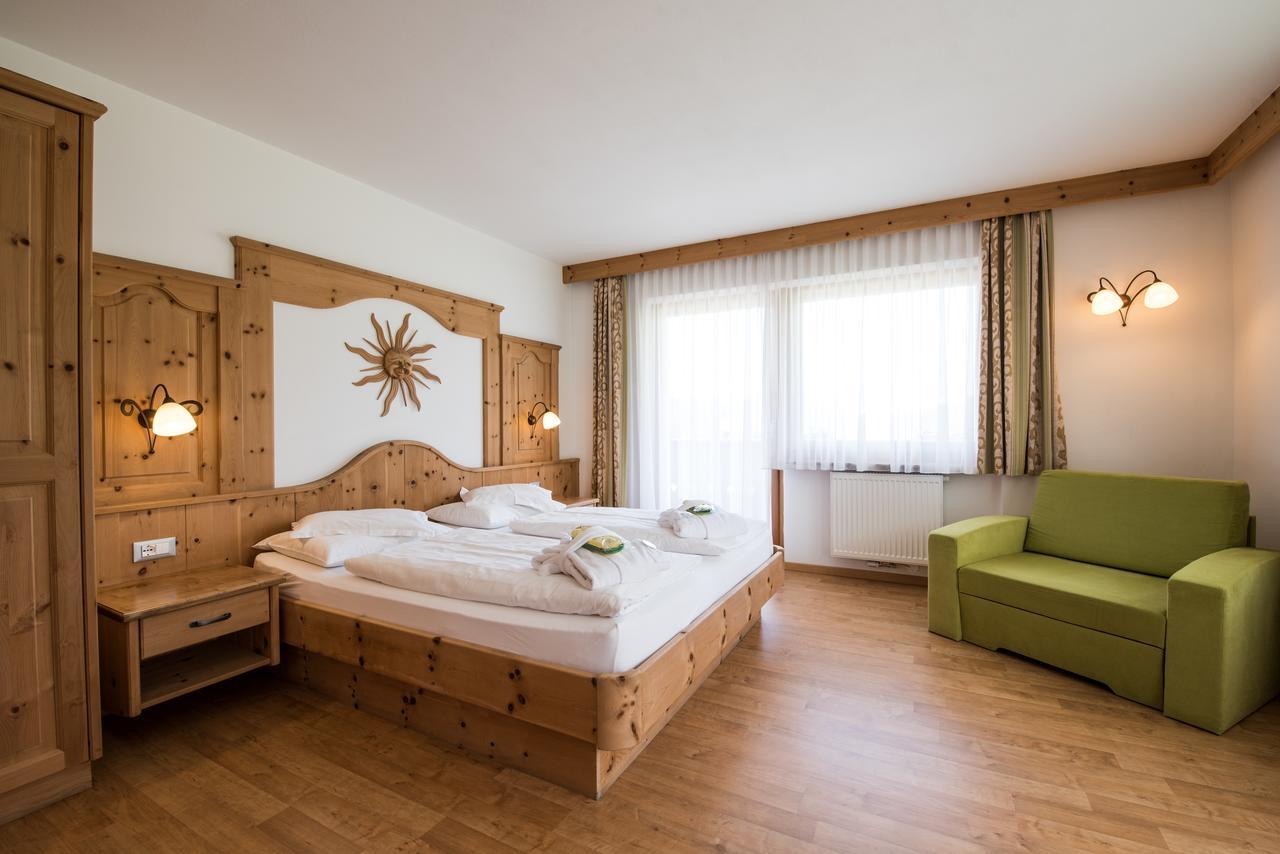 Garni Hotel Bel Vert Selva di Val Gardena Ngoại thất bức ảnh